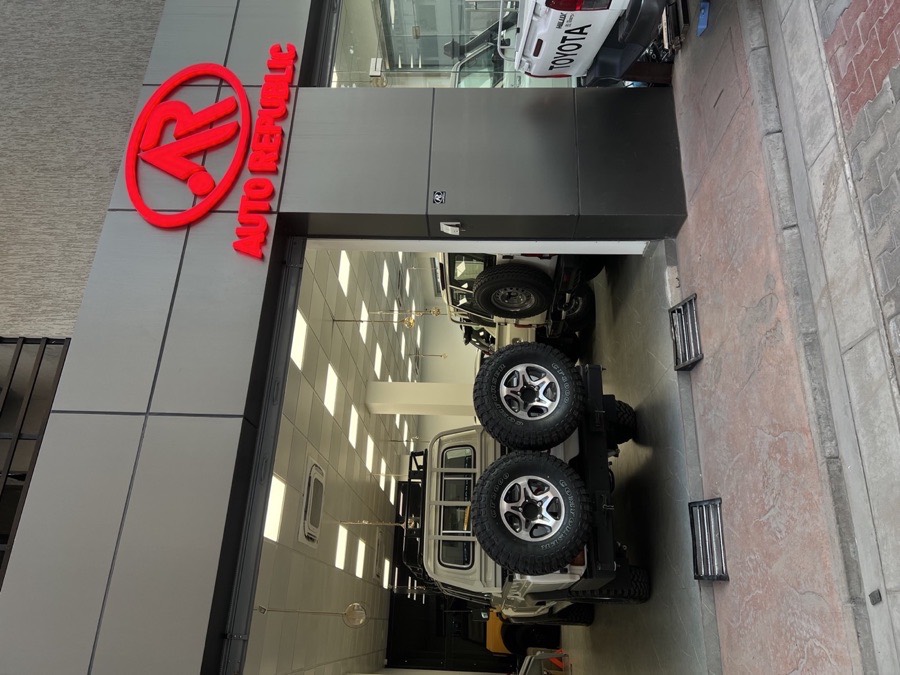 Toyota Land Cruiser 79 showroom